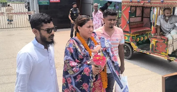 দেড় মাসের শিশুটির রাত কাটলো কারাগারে, ‘কী অপরাধ ছিল তার?’