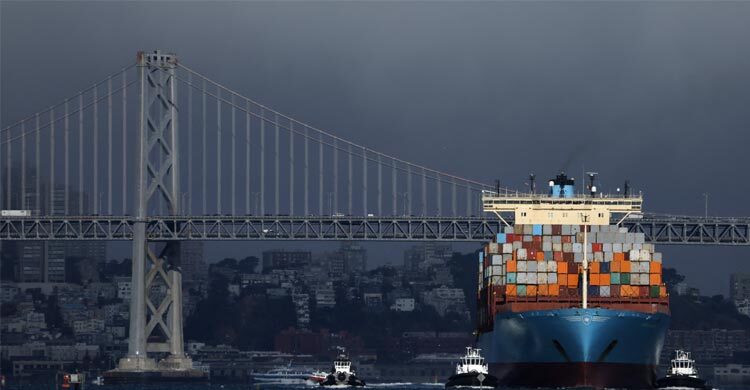 যুক্তরাষ্ট্রের বাণিজ্য ঘাটতি দুই বছরে সর্বনিম্ন