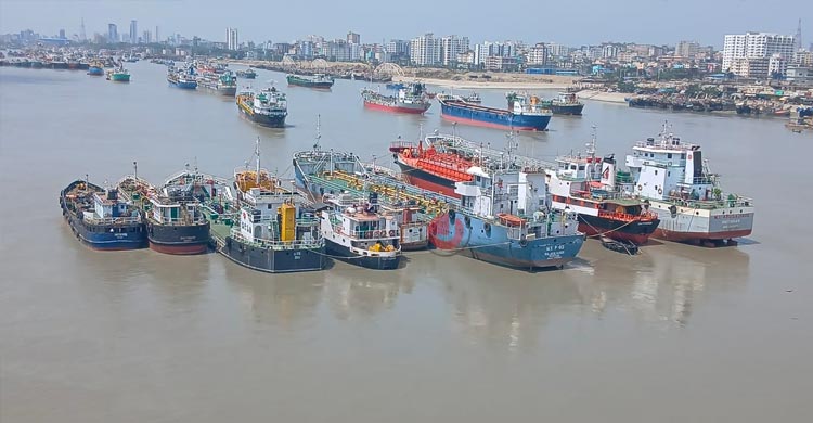 মেরিন ফুয়েলের মজুত কর্ণফুলীতে