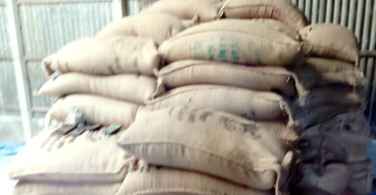 সিরাজগঞ্জে সাড়ে ১১ টন সরকারি চাল জব্দ
