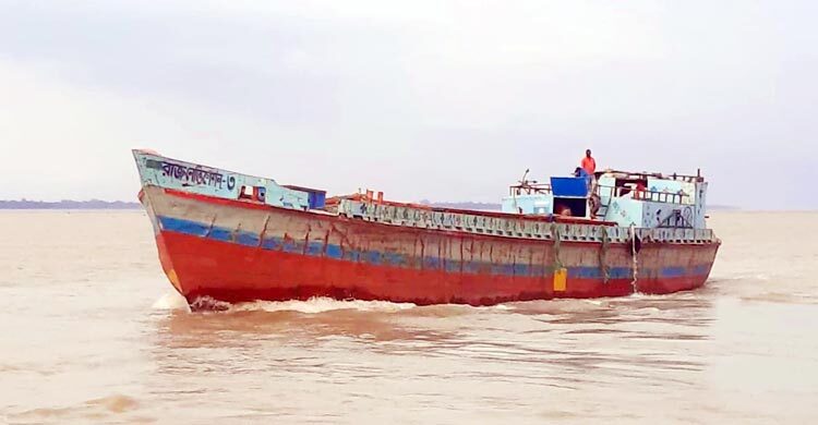 যমুনা নদীতে বাল্কহেডে চাঁদাবাজি, আটক ১০