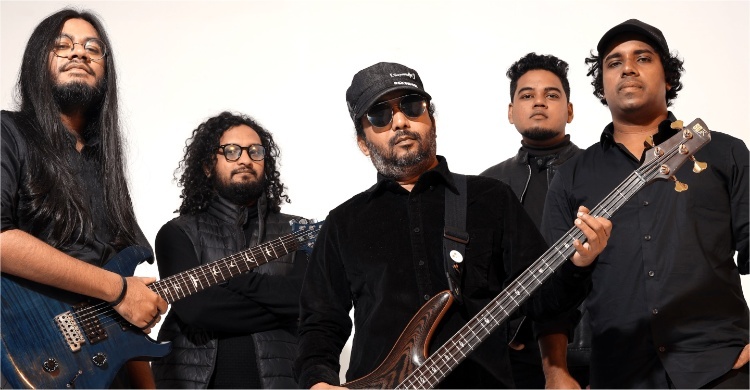 একই দিনে দুই ভাষায় আসবে ‘এই অবেলায় ২’