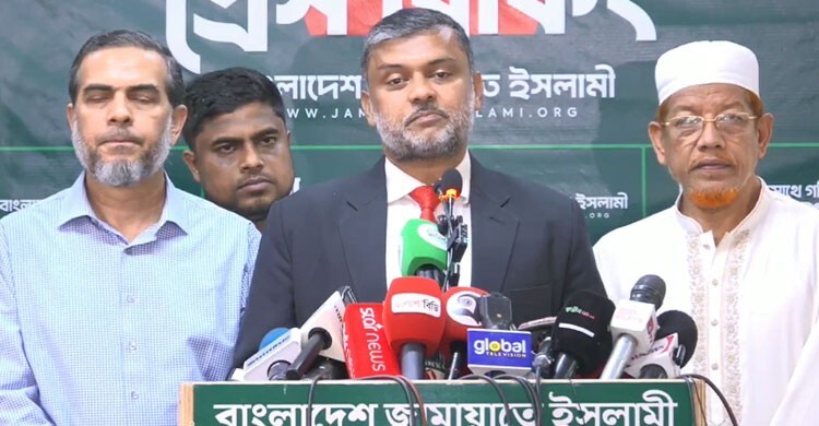 রাতে আদালত বসিয়ে সাজা দিতে চাইলে বিচার বিভাগ নিয়ন্ত্রণের অভিপ্রায় থাকে