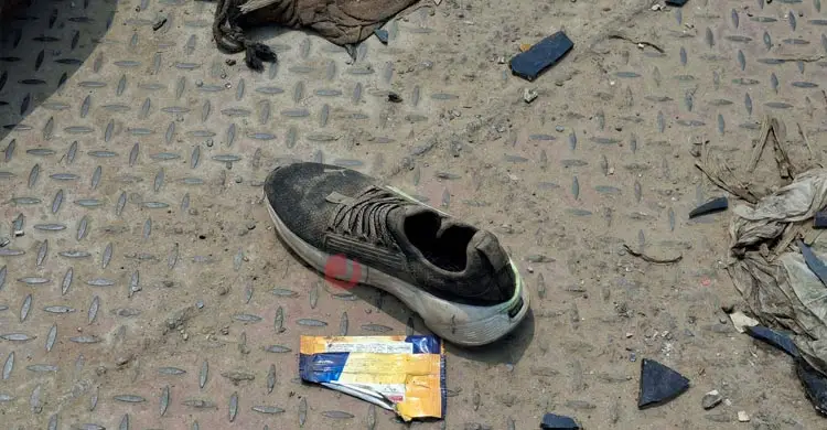 পদ্মায় বাসডুবি