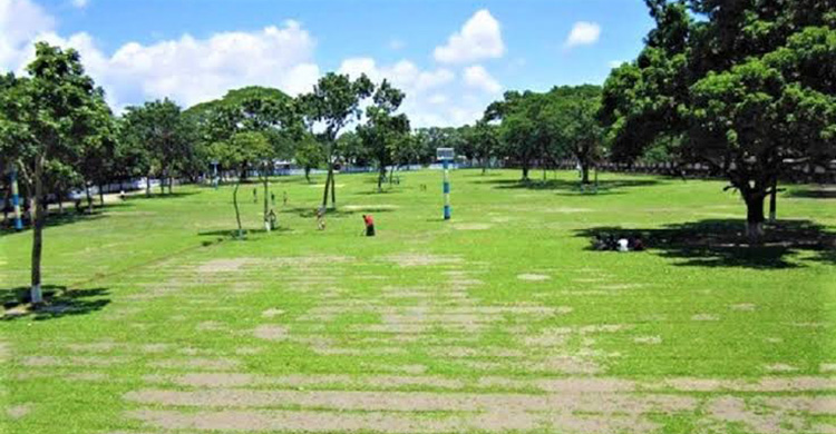 একদিন আগেই শোলাকিয়ায় এক পরিবারের তিনজন