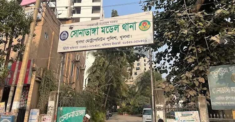 খুলনায় দুর্বৃত্তদের গুলিতে পথচারী বৃদ্ধা গুলিবিদ্ধ