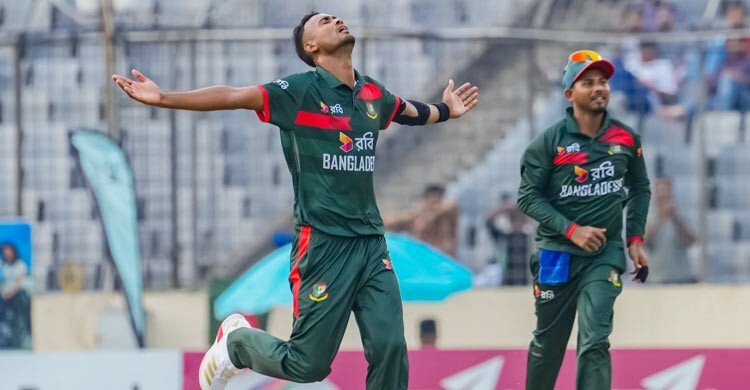 শেষ ৪ ওভারে শরিফুল-মোস্তাফিজের দুরন্ত বোলিং স্মৃতিপটে থাকবে বহুকাল