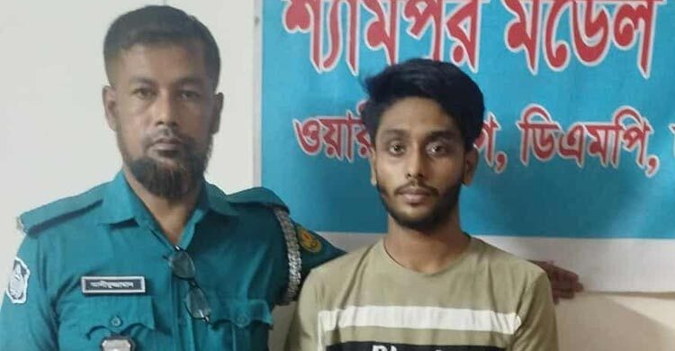 বাসে অগ্নিসংযোগের চেষ্টা, নিষিদ্ধঘোষিত ছাত্রলীগ কর্মী গ্রেফতার