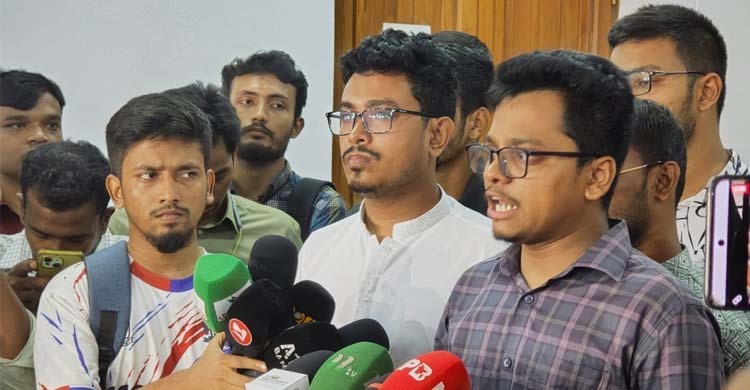 সবার আগে মনোনয়নপত্র জমা দিলো শিবির নেতৃত্বাধীন প্যানেল