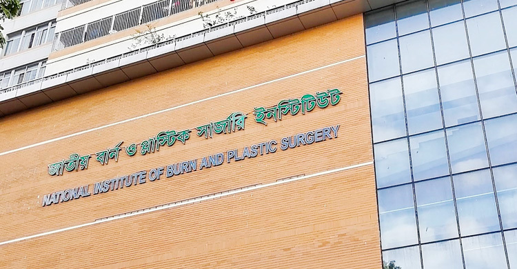 কাঁচপুরে গ্যাস লিকেজ থেকে আগুন, একই পরিবারের ৫ জন দগ্ধ