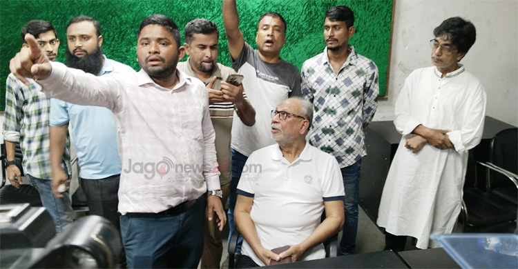 ‘মঞ্চ ৭১’র অনুষ্ঠানে উত্তেজনা, লতিফ সিদ্দিকীসহ বেশ কয়েকজন আটক