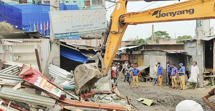 সোনারগাঁয়ে সহস্রাধিক দোকানপাট উচ্ছেদ