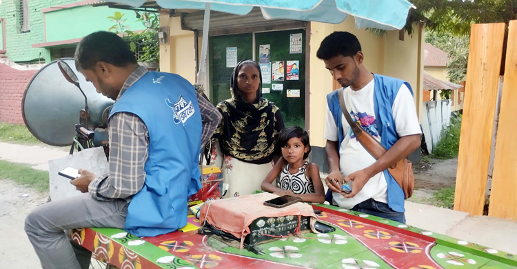 কুষ্টিয়ায় সিম সংকট, মোবাইল ব্যাংকিং অ্যাকাউন্ট খুলতে ভোগান্তি