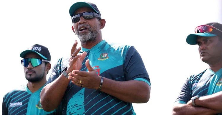 ভারত ম্যাচের হাইপ উপভোগ করেই খেলতে চাই: সিমন্স