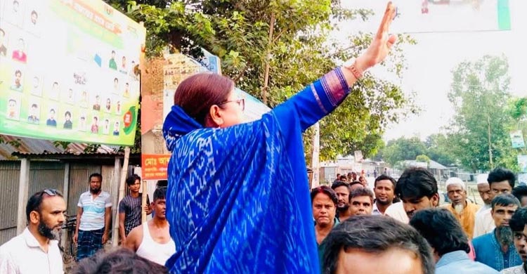 বিএনপির ৩১ দফা নিয়ে ঘুরছেন কনকচাঁপা