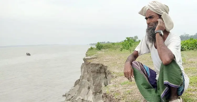 যমুনায় বাড়ছে পানি, ভাঙছে বসতভিটা- ফসলি জমি