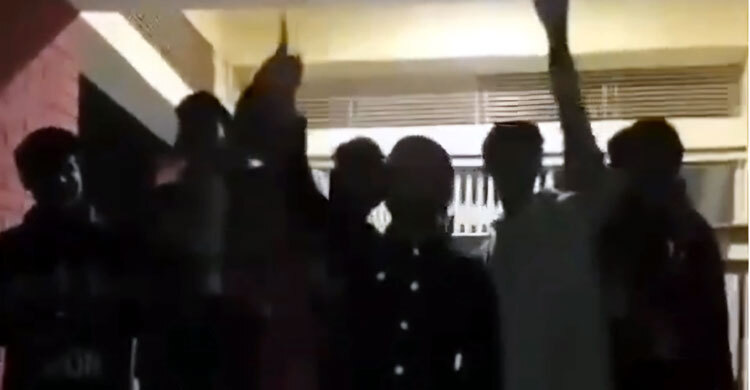 &lsquo;জয় বাংলা&rsquo; স্লোগান দেওয়ায় ছাত্রলীগ নেতাকে পুলিশে সোপর্দ