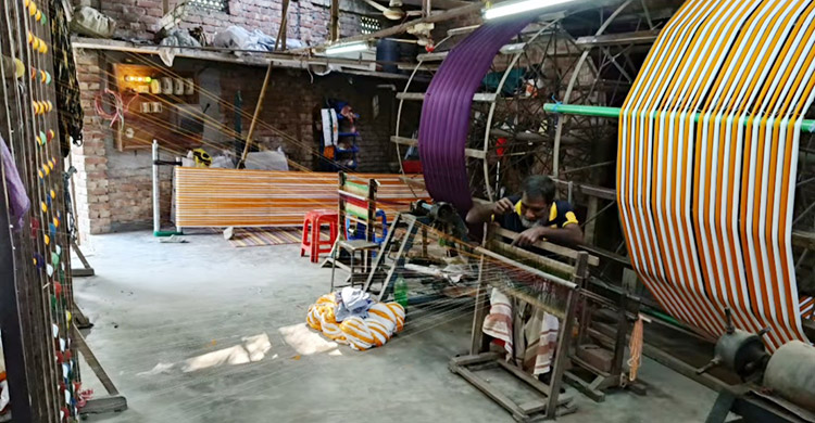 সিরাজগঞ্জের এক গ্রামেই ১০ হাজার তাঁতকল