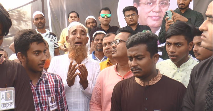 নিজের তৈরি কবরে দাফন করা হলো না আবুল হোসেনকে