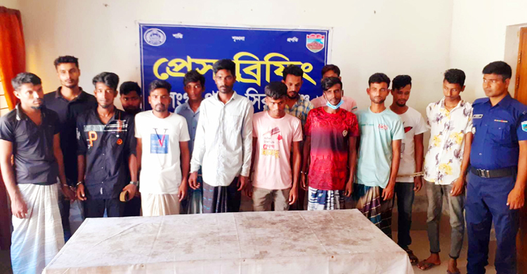 সিরাজগঞ্জে ৯ জুয়াড়িসহ গ্রেফতার ১৫