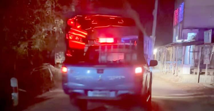 সিরাজগঞ্জে সড়কে গাছ ফেলে ডাকাতি