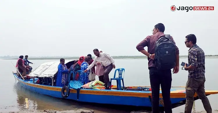 ঝোপঝাড়ে, নৌকায়—পথেই হয়ে যায় প্রসব