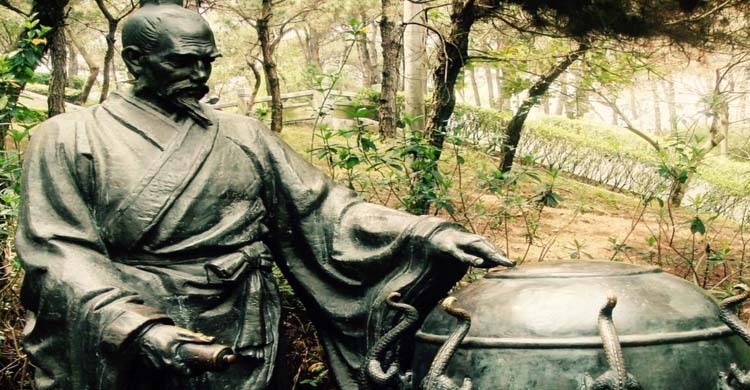 মাটি নড়ে, যন্ত্র বলে : ভূমিকম্প!