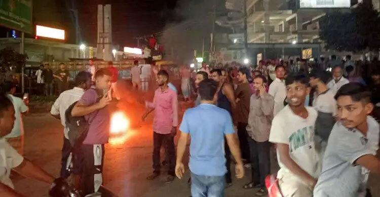 Denied BNP nomination triggers highway blockade in Sitakunda