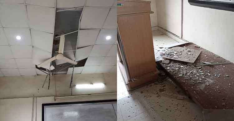 শেকৃবিতে ক্লাস চলাকালীন খসে পড়লো সিলিং