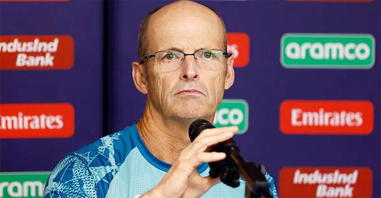 যে কারণে পাকিস্তান ছেড়েছিলেন কারস্টেন