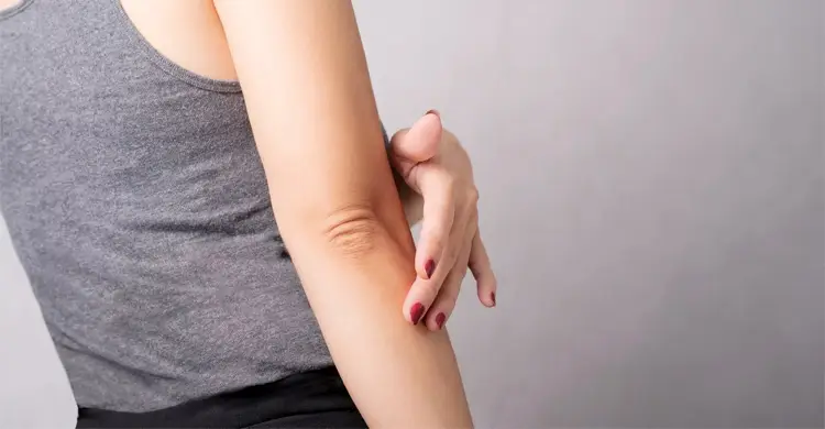 শীতের শুষ্কতায় ত্বকের সেরা সঙ্গী গ্লিসারিন নাকি জেলি?