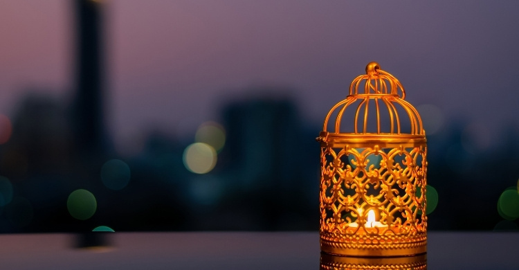 মাগরিবের পর ঘুমালে কী হয়?