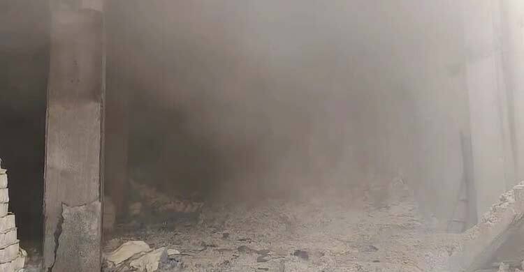 এখনো নির্বাপণ হয়নি আগুন, ভেতরে কুণ্ডলীর মতো বিষাক্ত ধোঁয়া