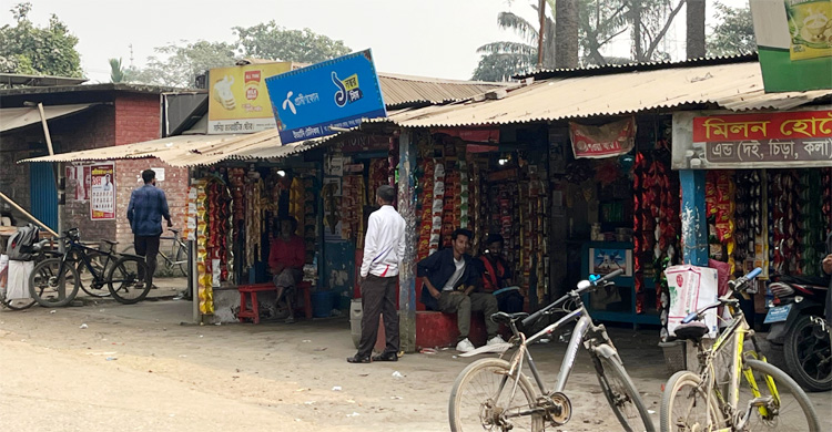 বাকৃবিতে মাসে সাড়ে ২৬ লাখ টাকার সিগারেট বিক্রি!