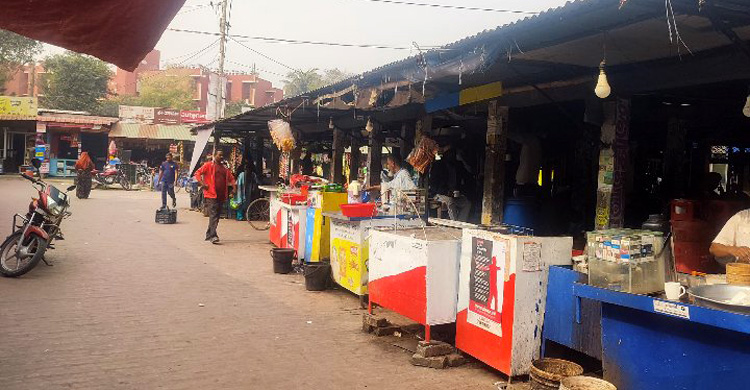 বাকৃবিতে মাসে সাড়ে ২৬ লাখ টাকার সিগারেট বিক্রি!