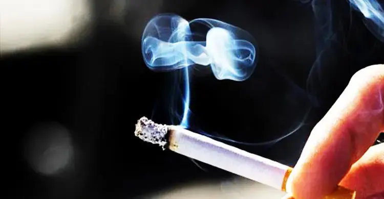 ধূমপান যেভাবে নষ্ট করে আপনার হার্ট