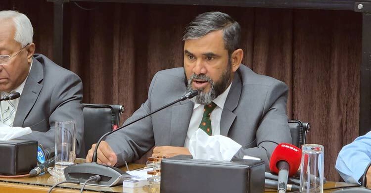 পোস্টাল ব্যালটে প্রবাসীদের ভোটগ্রহণ বড় চ্যালেঞ্জ: ইসি সানাউল্লাহ