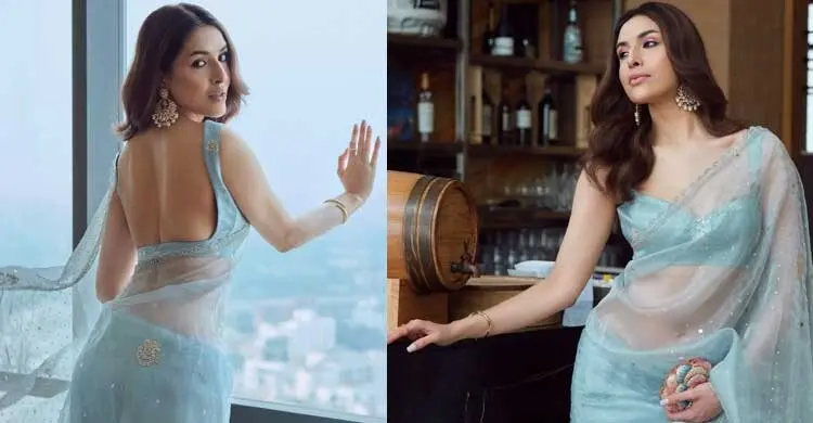 ব্যাকলেস ব্লাউজে আবেদময়ী স্নিগ্ধা