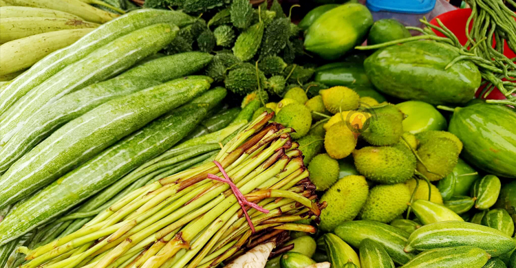 বৃষ্টির কারণে সবজির দাম কিছুটা বাড়তি