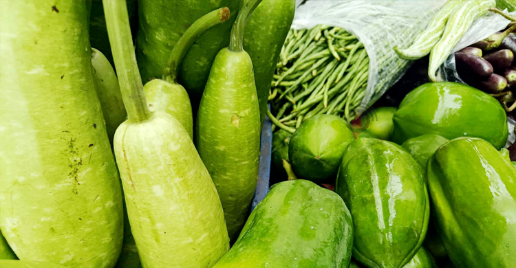 বৃষ্টির কারণে সবজির দাম কিছুটা বাড়তি