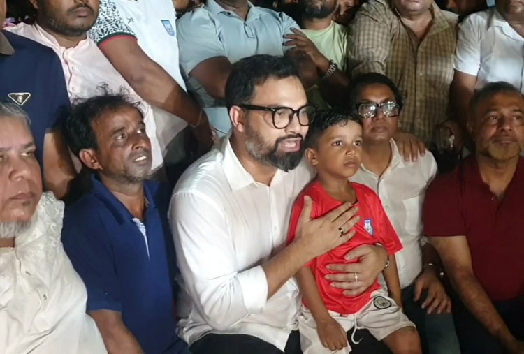প্রতিভাবান ছোট্ট ফুটবলার সোহানের দায়িত্ব নিলেন তারেক রহমান