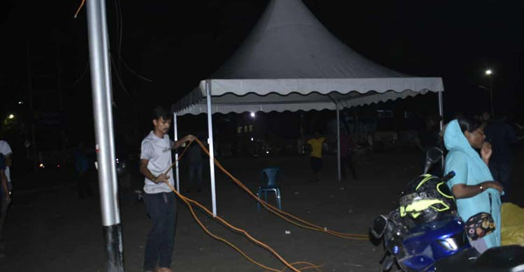 এনসিপির সমাবেশের জন্য প্রস্তত হচ্ছে কেন্দ্রীয় শহীদ মিনার