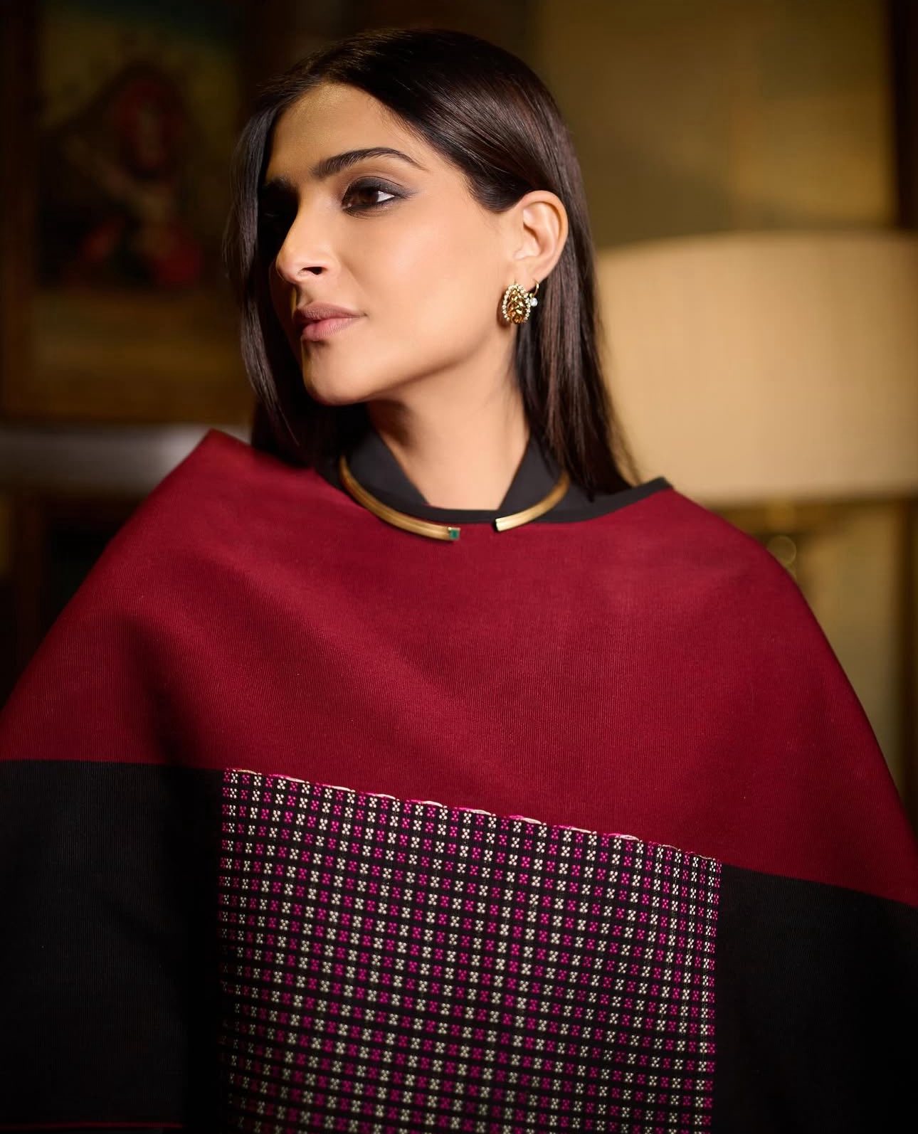 রেডি টু ওয়্যার লুকে স্টাইলিশ সোনম