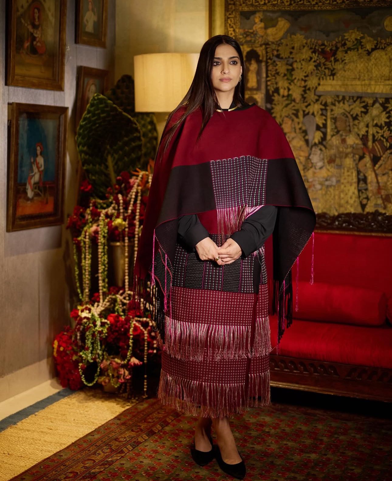 রেডি টু ওয়্যার লুকে স্টাইলিশ সোনম