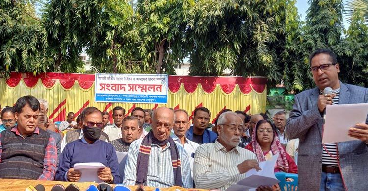 ধানের শীষের প্রার্থী পেতে সনাতনী ১১৪ সংগঠনের সংবাদ সম্মেলন