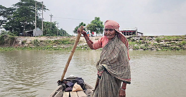 নদীই জীবন, বৈঠাই ভরসা তাসলিমার
