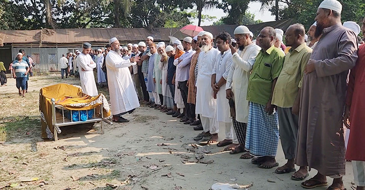শত মানুষের ভিড়ে বাবাকে খুঁজছে কালামের দুই অবুঝ সন্তান