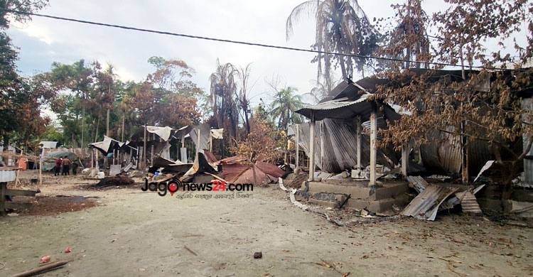 প্রতিশোধের আগুনে ভস্মীভূত ৭ বসতঘর