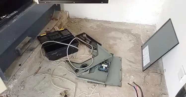 চালুর আগেই হাসপাতালের ৩৫ কোটি টাকার মালামাল লুট