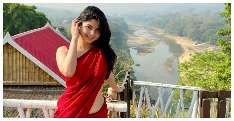 স্পর্শিয়ার প্রেমে পড়েছেন দুই ভাই!